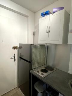 Cozy Furnished Studio near Paris, Quiet & Well-Located in Taverny - 1