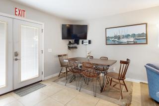 Sparkling Retreat Steps to Beach Fenced Backyard Snowbird Availability - 2