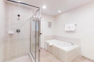 Dog-Friendly Home Located In Gated Community w/Shared Pool, WiFi, Central AC, WD - 2