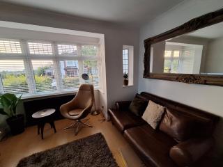 Elegant Home SW16 Near Station Views Flexible Beds - 4