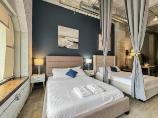 Spacious 222 3bd Sleeps 18 Free Parking - 6