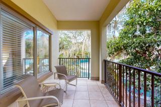 Getaway near the beach with central AC, shared pool, free WiFi - 8