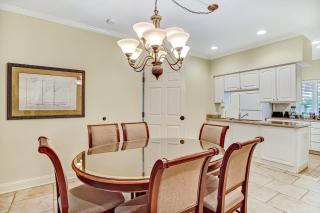 Dog-Friendly Home in the Tennis Villas w/Free WiFi, Shared Pool, Central AC - 2