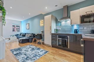Central Leeds Flat - In City Centre - Modern Décor - Sleeps 8 - Central Station - 9