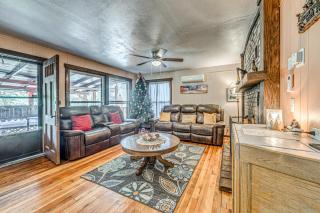 Walk to Downtown Ruidoso Cozy Wooded Retreat - 1
