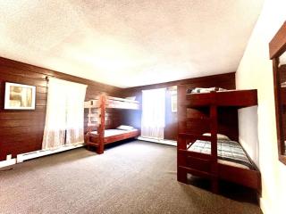 The Enchanted Valley Farm 70 Acre 25 People Stay - 9