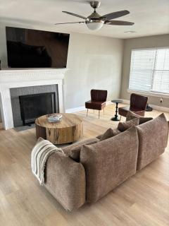 Best location in McAllen pool perfect for groups - McAllen - 2