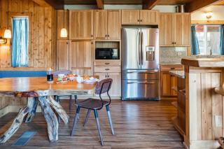 Red House - Minutes to Shaver Lake - 4
