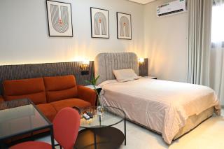 Neat Studio Apartment - 8