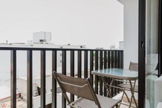 Sleek 2BR with Pool Gym Terrace in Magdalena - 1