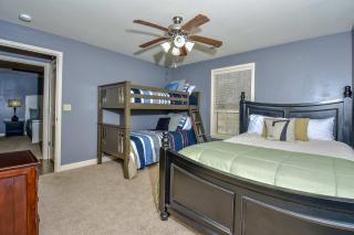 Birdie's Bliss 2BR Condo Sleeps 6 - Lake Ozark - 3