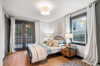 3BR House - Renovated - Parking - Fast Wifi - 2