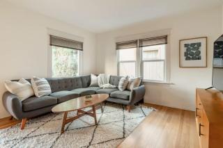 Mid-Century Charm - Prime SE Location - 2BR - Portland - 0