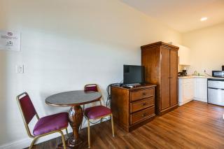 Sunny Naples Escape with Heated Community Pool! - Naples - 3