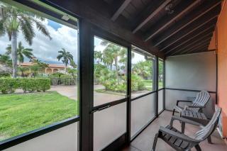 Breezy Naples Studio Condo with Screened Porch! - Naples - 0