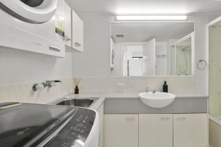 Lindomare Unit 7, 11 Orvieto Tce, Kings Beach - Caloundra - 1