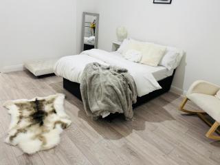 The Botanica, Stylish Edgbaston Escape with Garden Charm - Birmingham - 5