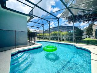 Amazing 4Bd Home with Private Pool Near Parks 160 - 5