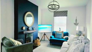 Sandy Beaches Portrush - Steps from Beach & Dining - 0