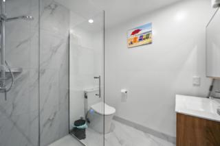 Central Crossing - Christchurch Holiday Home - 2