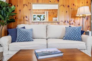 Beachfront Just steps and you're on the beach - 2