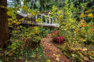Spacious River Cabin - Hot Tub - Sleeps 8 - Rhododendron - 8
