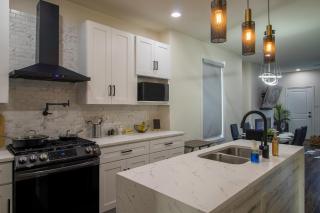 4 bed !Down Town Dallas ! Move theater rooftop ! - Dallas - 3