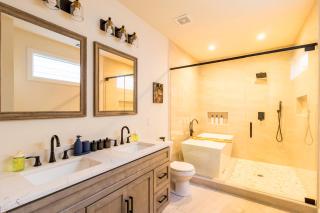 4 bed !Down Town Dallas ! Move theater rooftop ! - Dallas - 9