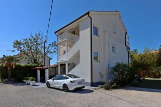 Apartments with parking space Palit, Rab - 24073 - 9