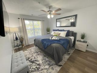 Incredible 3BR with KING beds, pool, and playground - 9