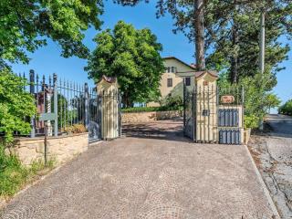 Luxury large pool villa in Tolentino - Tolentino - 4