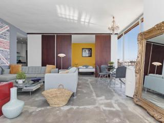 Bright Coastal Apartment with Pool - 1