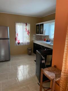 DeDe's Place - 7