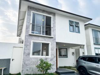 Casa de Lujo, Parking, Piscina, Gym, Juegos - Guayaquil - 0