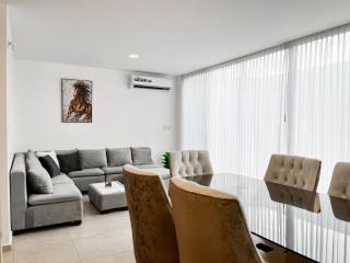 Casa de Lujo, Parking, Piscina, Gym, Juegos - Guayaquil - 1