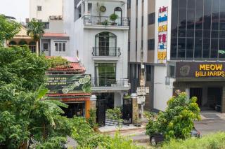 The Dahlia Hotel & Apartments - 0