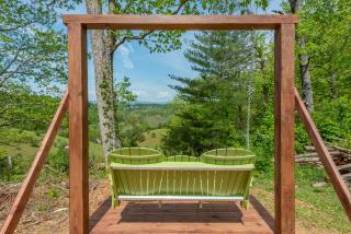 Funtastic Retreat! PS5, View, Goats, Hot Tub, Karaoke - 9
