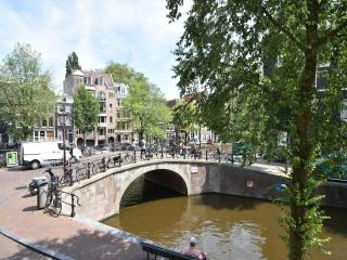 Apartment in Amsterdam by Rijks Museum - 8