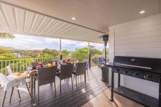 The Wreck Room, 6 Flannel Flower Fairway - fantastic house filled with activities for all - Shoal Bay - 2
