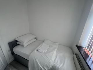 Eligant Escape - Coseley - 1