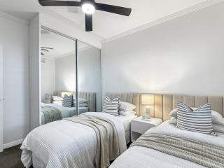 Spacious 3-Bedroom Home with Private Pool & BBQ - - 3