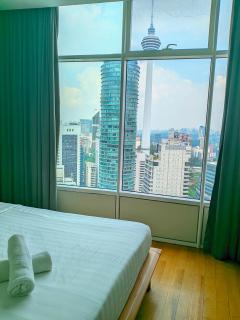 Sky Suites klcc by MDL - 1