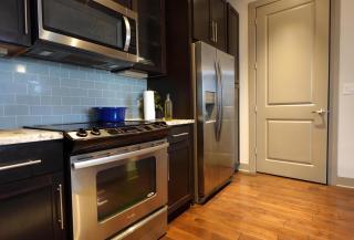 Where the Skyline Sleeps Sleek 1BR Near Downtown - Houston - 9