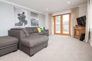 Beach Bungalow - 9