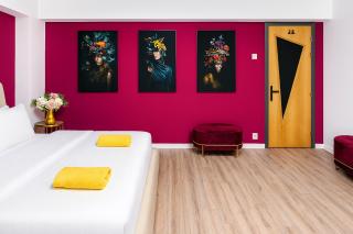 Old Town Central Apartment with 4 private bedrooms for up to 14 people - 9