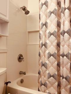 Cozy 2-BR Retreat in Kingman, AZ - 3