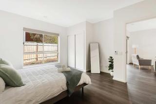 Cozy Family Home in Darley w Everything You Need - - 3