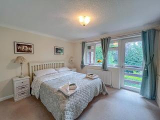 Broomhurst Court - Dorking - 4
