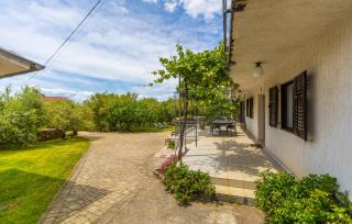 Lovely Apartment In Malinska With Wifi - 5