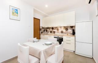 Lovely Apartment In Malinska With Wifi - Malinska - 8